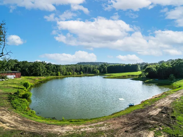 $899,900 | 2711 Farm To Market Road 250, Hughes Springs, TX 75656