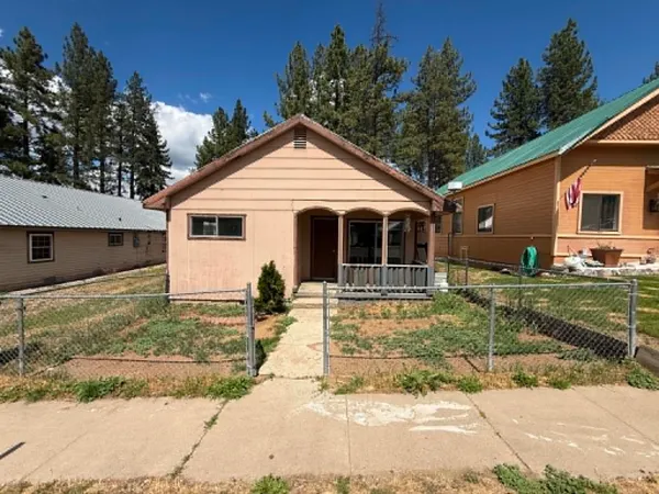 $125,000 | 451 Nevada Street, Portola, CA 96122