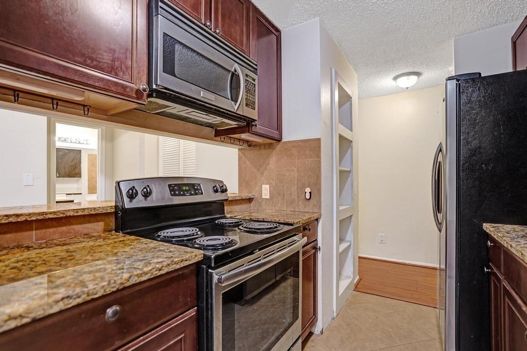 2301 North Congress Avenue, Unit 27 Boynton Beach, FL 33426 - Photo 13 of 39 14