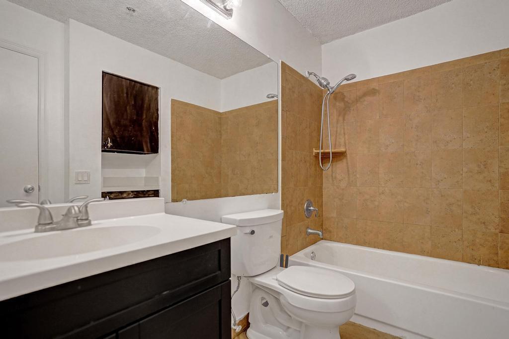 2301 North Congress Avenue, Unit 27 Boynton Beach, FL 33426 - Photo 36 of 39 37