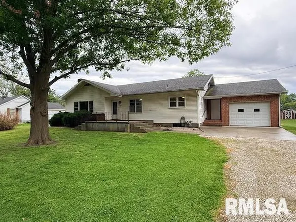 $153,000 | 375 South Elm Street, Hull, IL 62343