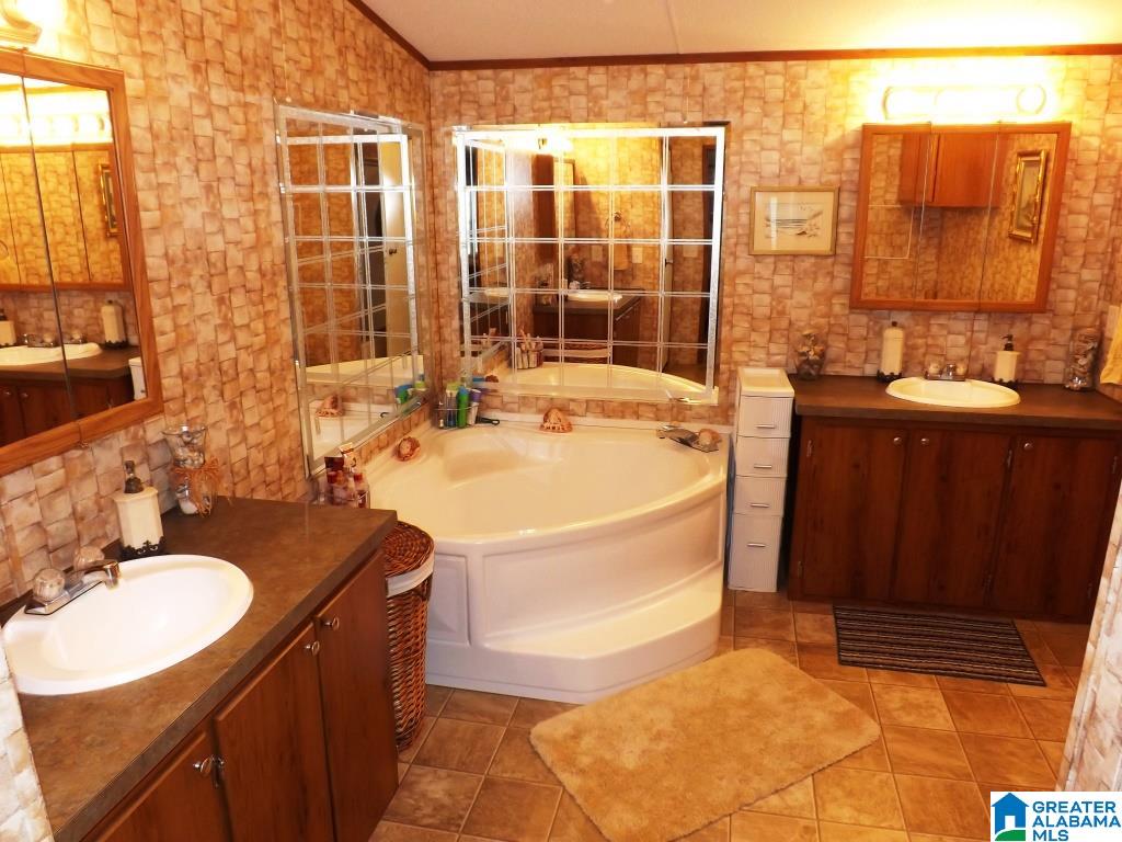 184 Cedar Springs Road West Blocton, AL 35184 - Photo 8 of 20