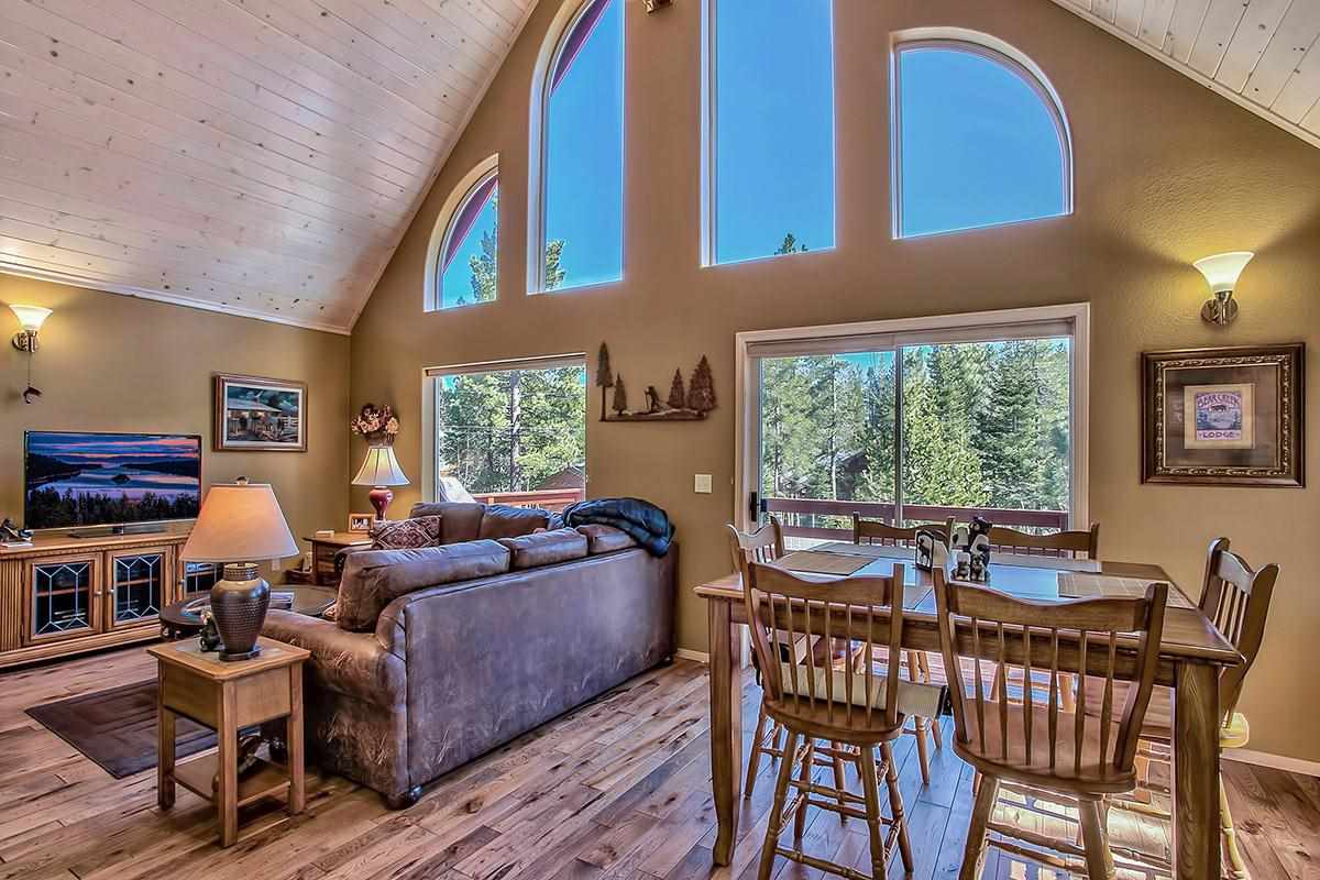 11539 Chalet Road, Unit 11 Truckee, CA 96161 - Photo 3 of 14 Living & Dining