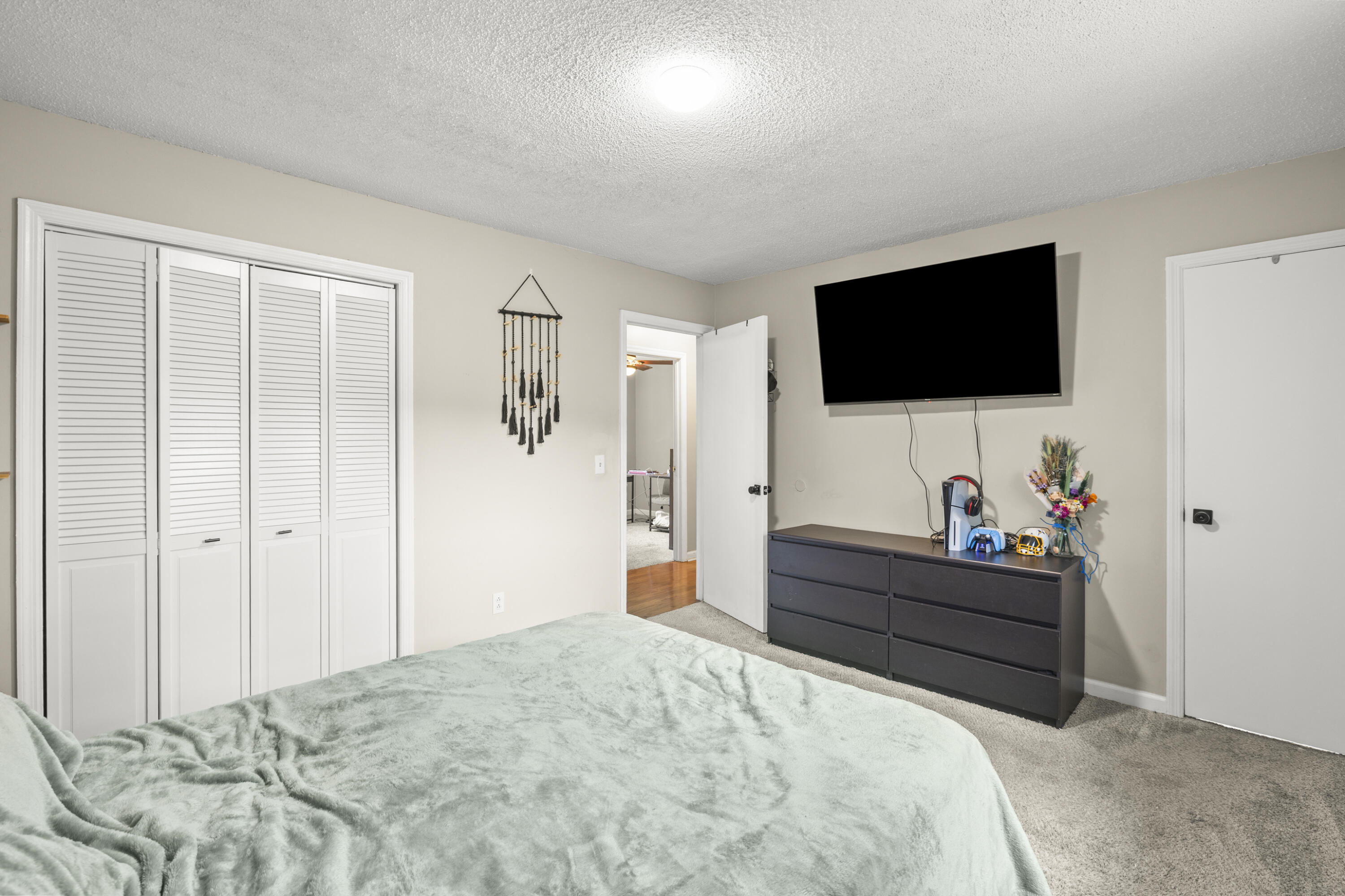 1076 Carol Jean Trail, Unit 22 Hixson, TN 37343 - Photo 19 of 32 Bedroom
