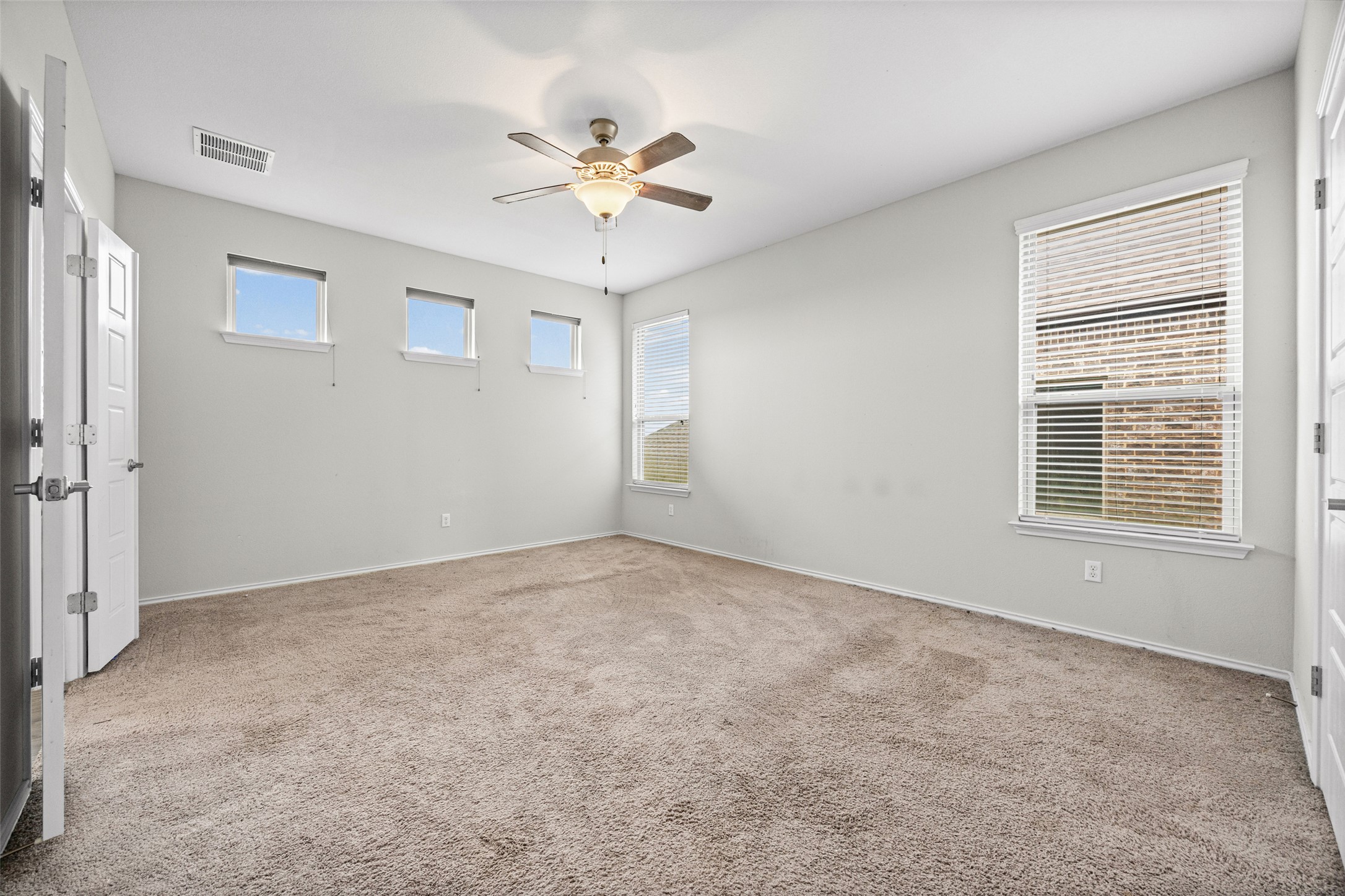 17401 Silent Harbor Loop Pflugerville, TX 78660 - Photo 23 of 37 Primary bedroom