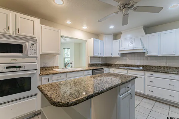 $2,000 | 250 Autumn Wood Trail, Holly Lake Ranch, TX 75765