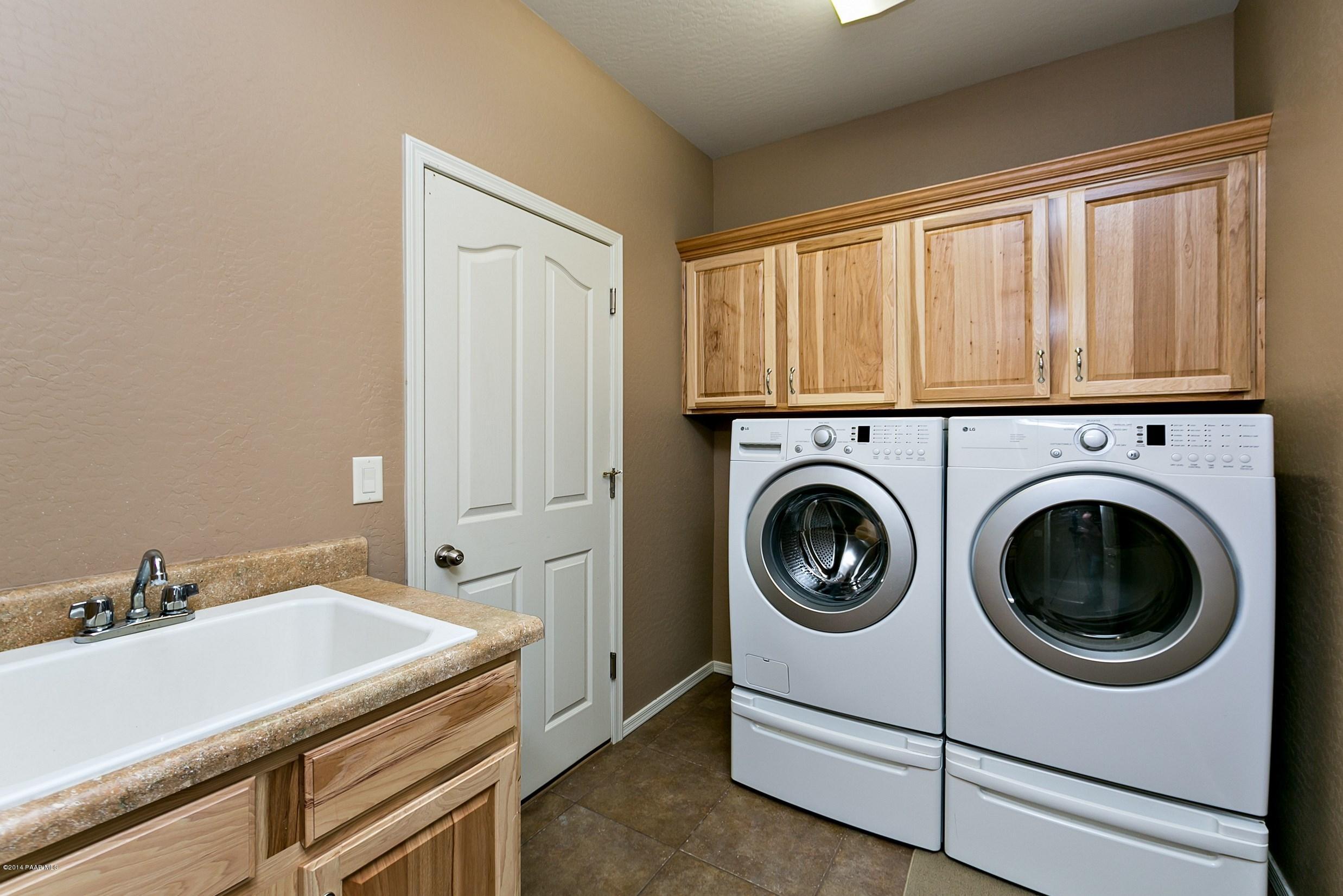 4728 Edgemont Road Prescott Valley, AZ 86314 - Photo 13 of 17 a utility room with dryer and washer