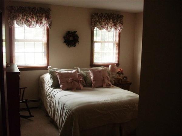 87 Lexington Road Dracut, MA 01826 - Photo 12 of 13 Gallery Image 12