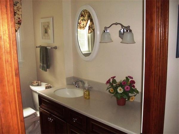 87 Lexington Road Dracut, MA 01826 - Photo 9 of 13 Gallery Image 9