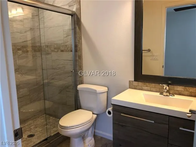 $1,425 | 1850 Center Street, Las Vegas, NV 89106