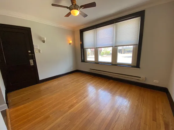 $1,595 | 3034 North Ashland Avenue, Unit 1, Chicago, IL 60657