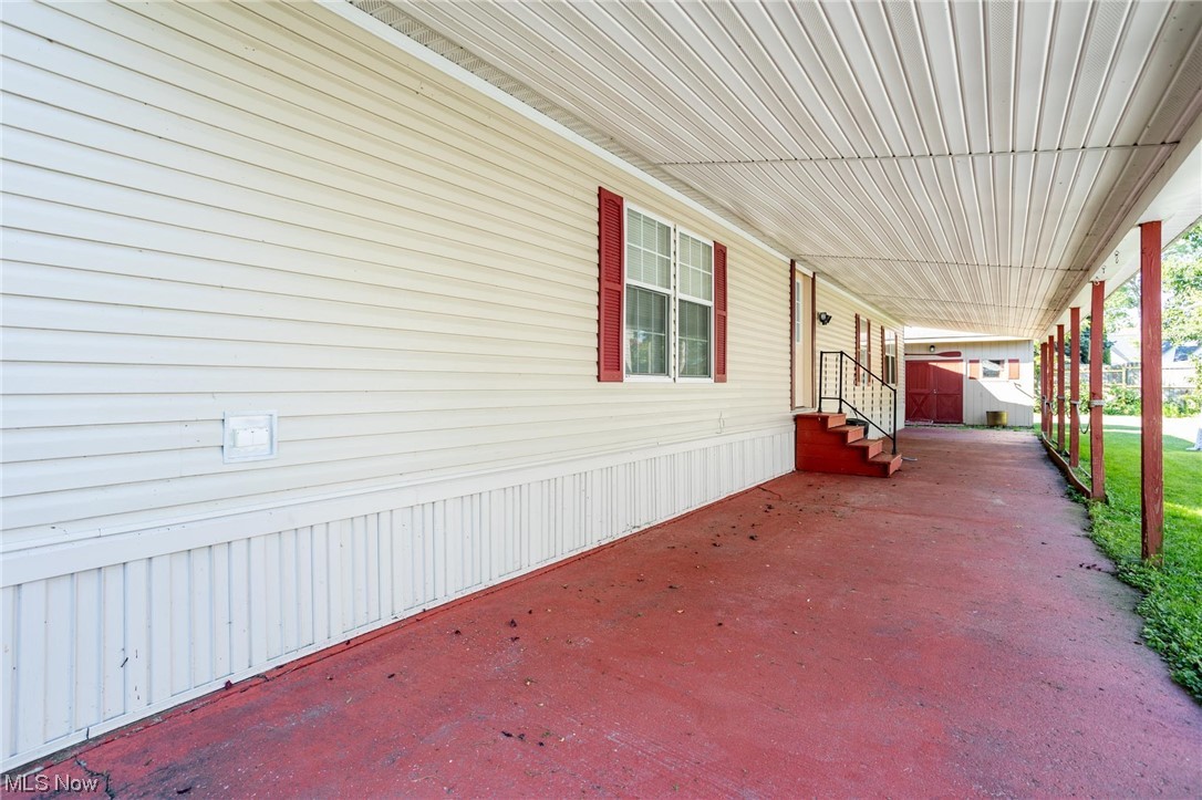 168 Coen Road Vermilion, OH 44089 - Photo 4 of 29 View of patio / terrace