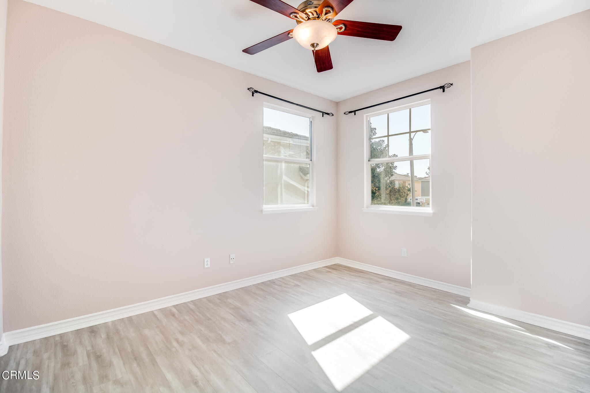 13625 Silver Oak Lane Moorpark, CA 93021 - Photo 24 of 44 13625 Silver Oak Ln - HsHProd-33