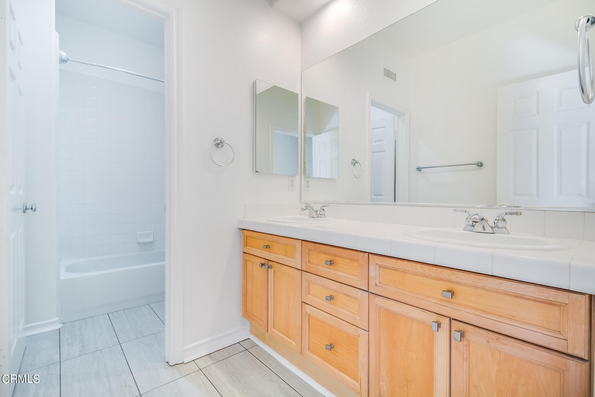 13625 Silver Oak Lane Moorpark, CA 93021 - Photo 30 of 44 13625 Silver Oak Ln - HsHProd-31