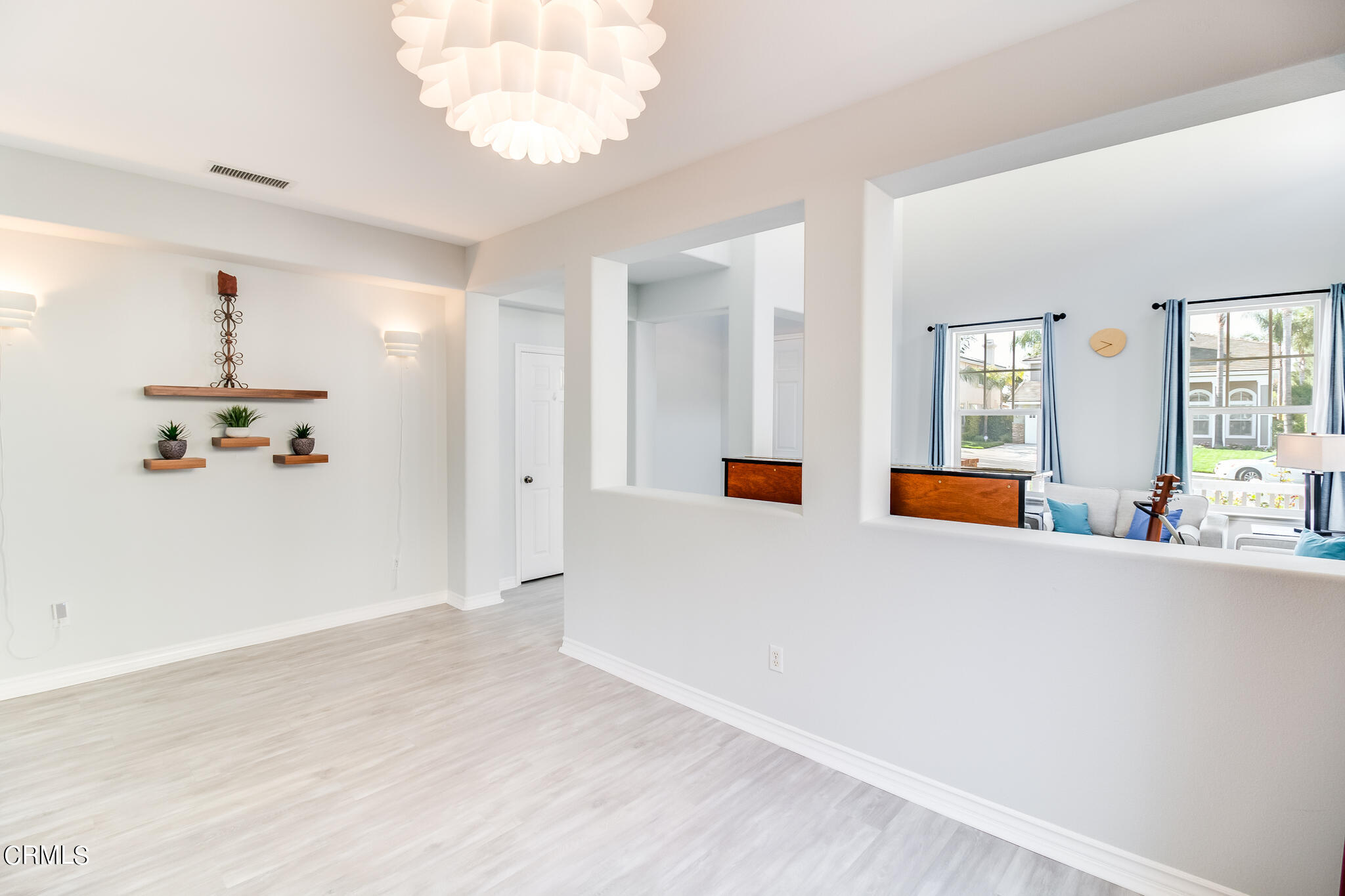 13625 Silver Oak Lane Moorpark, CA 93021 - Photo 5 of 44 13625 Silver Oak Ln - HsHProd-5