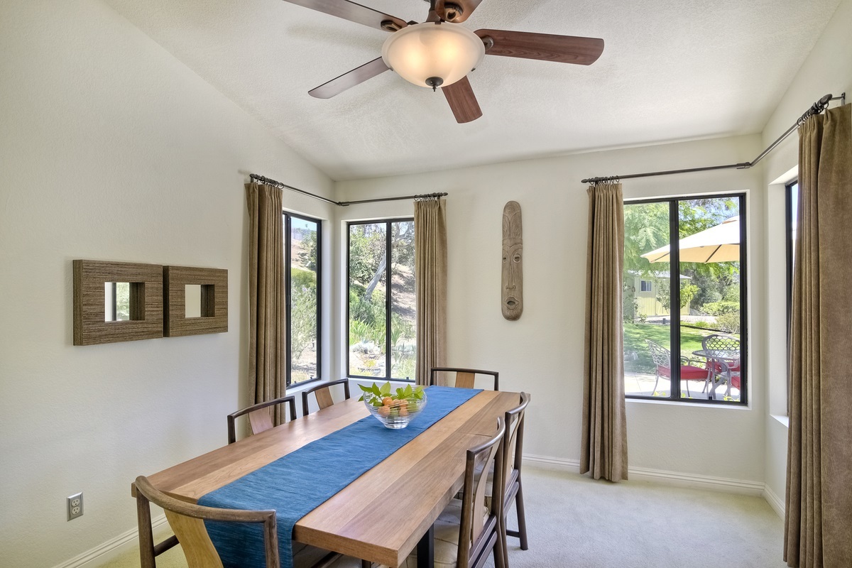 1501 Del Mar Road Oceanside, CA 92057 - Photo 3 of 25 Formal Dining Room