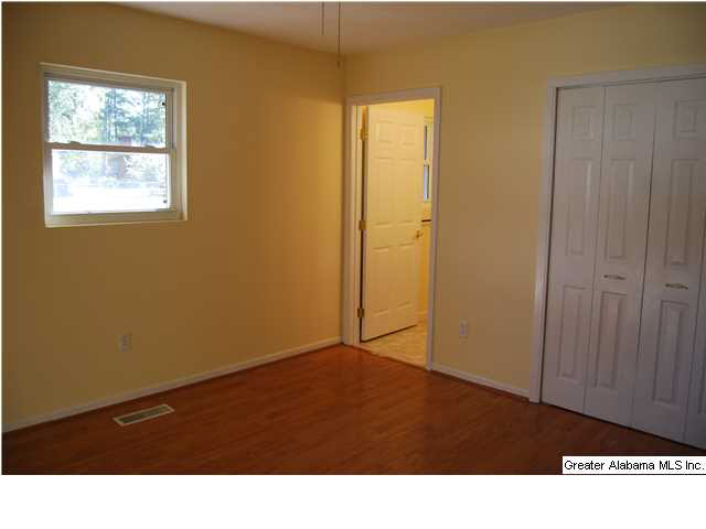 701 3rd Avenue Northeast Jacksonville, AL 36265 - Photo 11 of 20