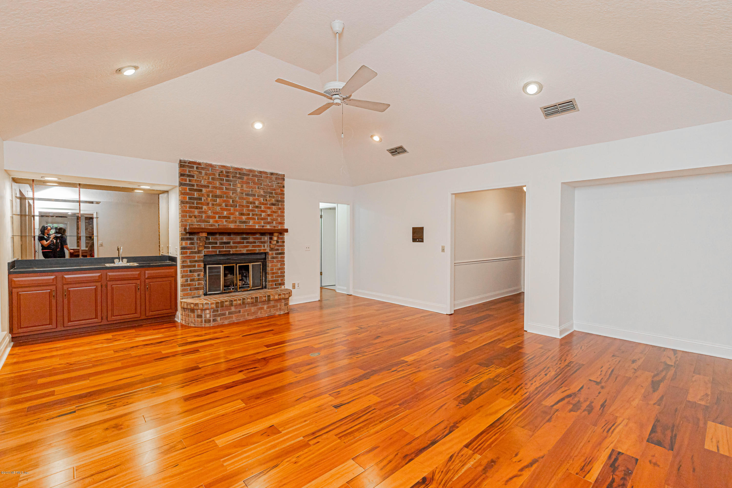 3310 Marbon Road Jacksonville, FL 32223 - Photo 22 of 65 23 Living Room 1