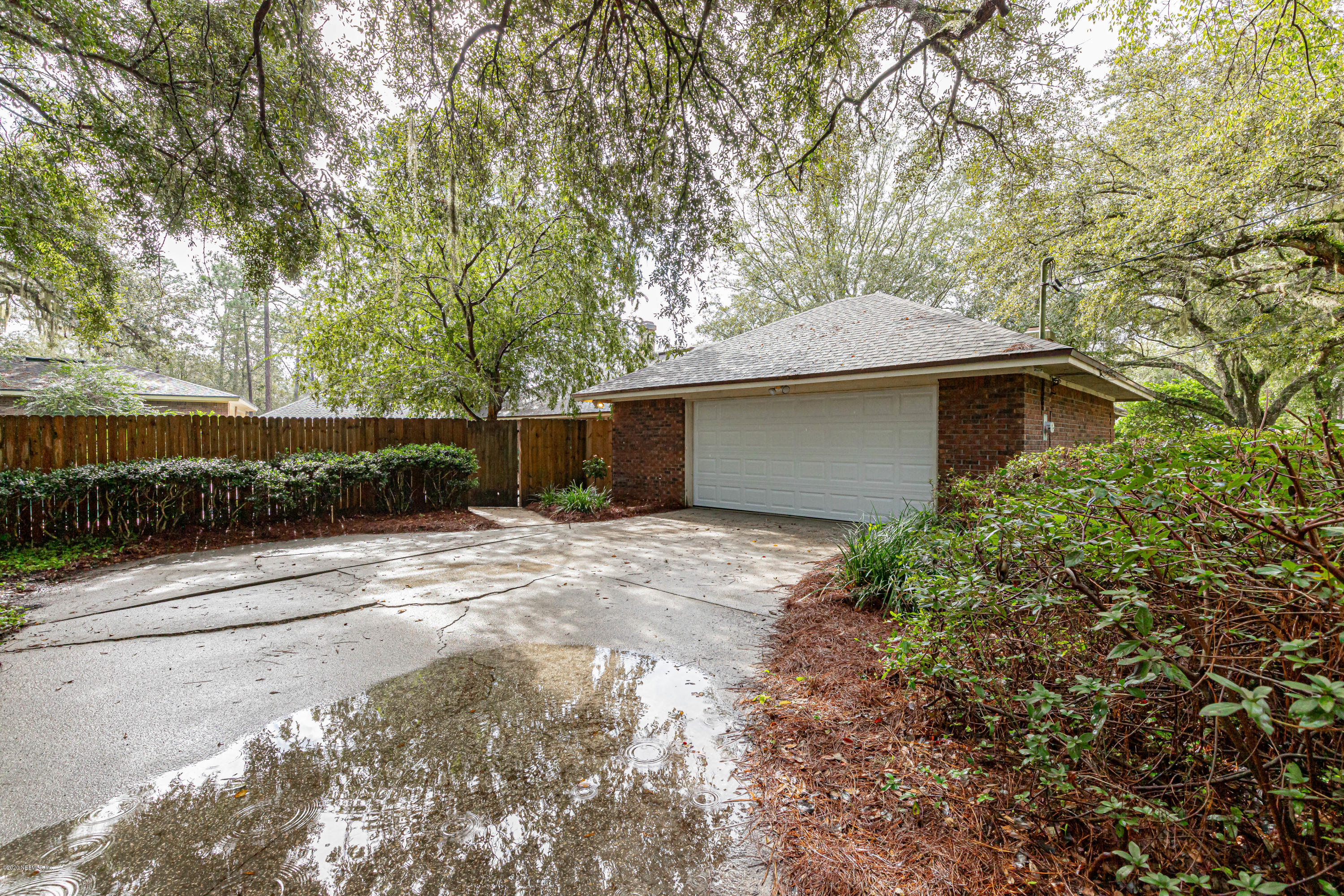 3310 Marbon Road Jacksonville, FL 32223 - Photo 7 of 65 7 Garage 1