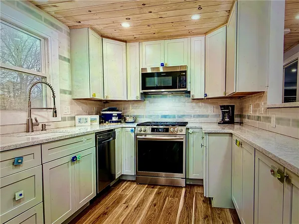 $565,000 | 62 Biscuit City Road, Charlestown, RI 02813