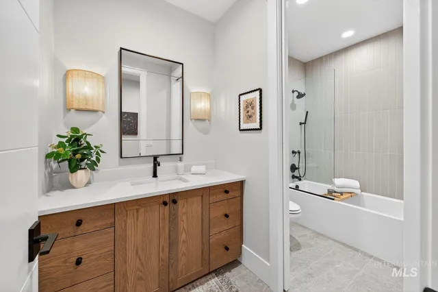 $2,395,000 | 3668 North Harvest Moon Way, Eagle, ID 83616