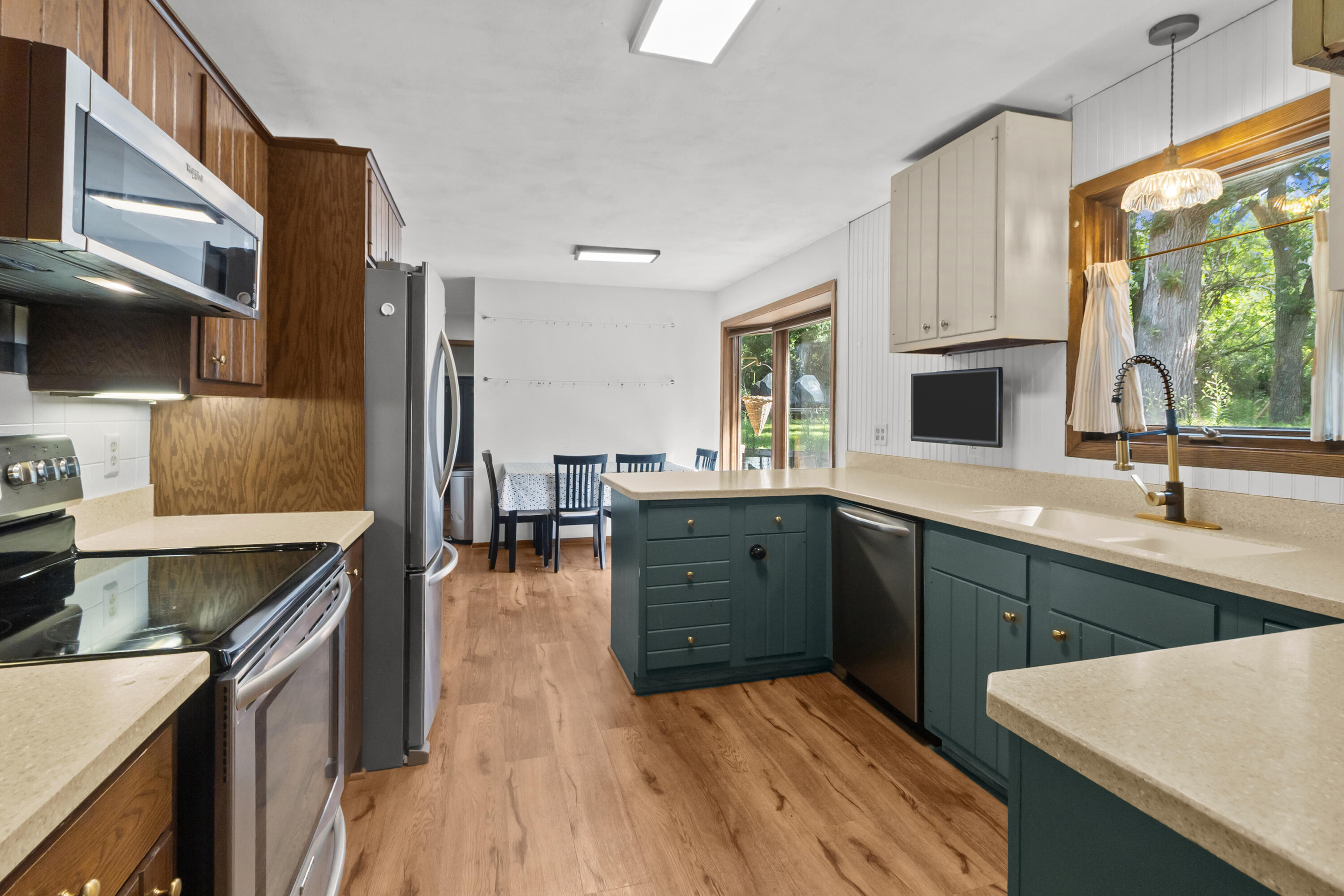 N6372 Tamarack Ridge Road Lafayette, WI 53121 - Photo 11 of 46 Kitchen