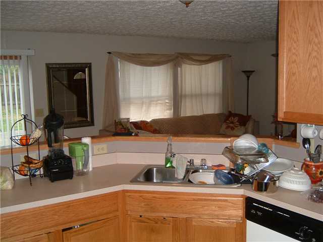 2089 Waymont Road Columbus, OH 43229 - Photo 5 of 12 Gallery Image 5