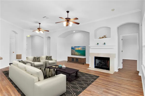 $3,400 | 5813 York Bridge Circle, Austin, TX 78749