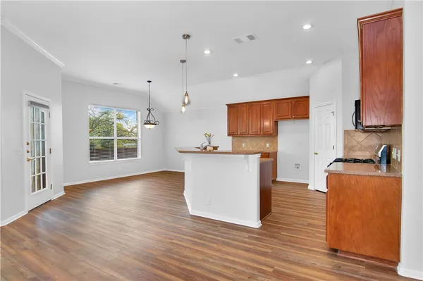 $3,400 | 5813 York Bridge Circle, Austin, TX 78749