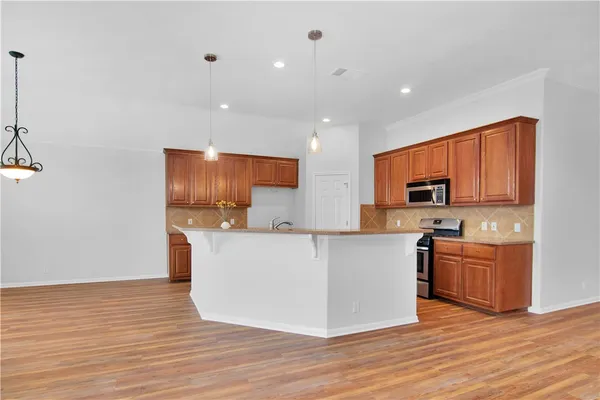 $3,400 | 5813 York Bridge Circle, Austin, TX 78749