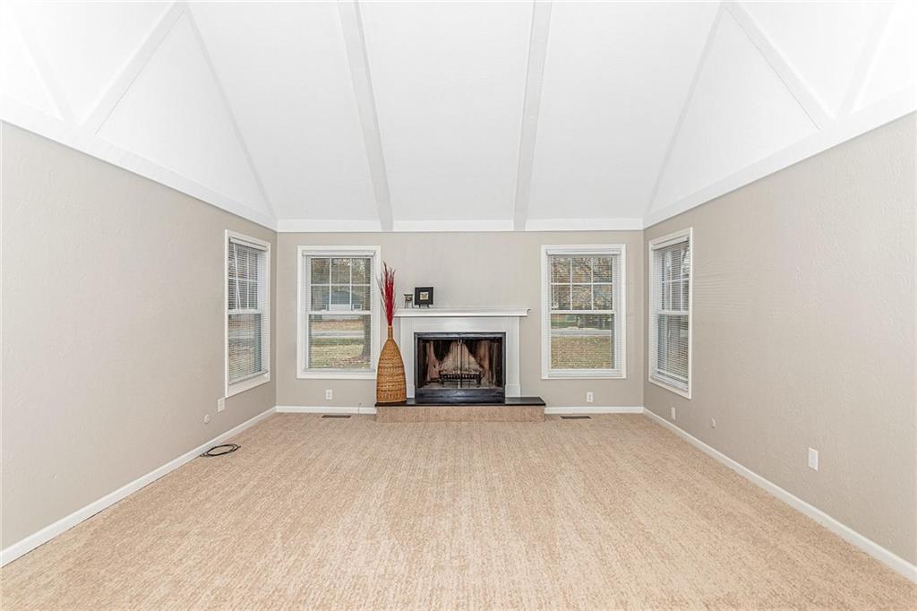 7581 Ditch Road Indianapolis, IN 46260 - Photo 22 of 31 Gallery Image 22