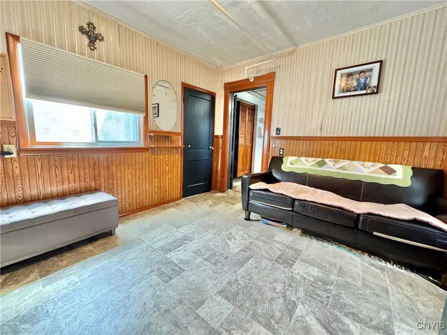 $299,900 | 1039 Midland Avenue, Syracuse, NY 13205