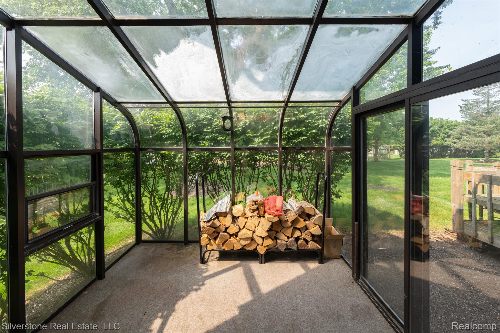 1517 Grandview Drive Rochester, MI 48306 - Photo 6 of 27 Gallery Image 6