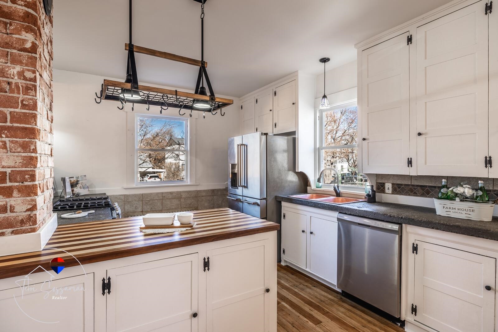 1007 South Wolcott Street Casper, WY 82601 - Photo 12 of 43