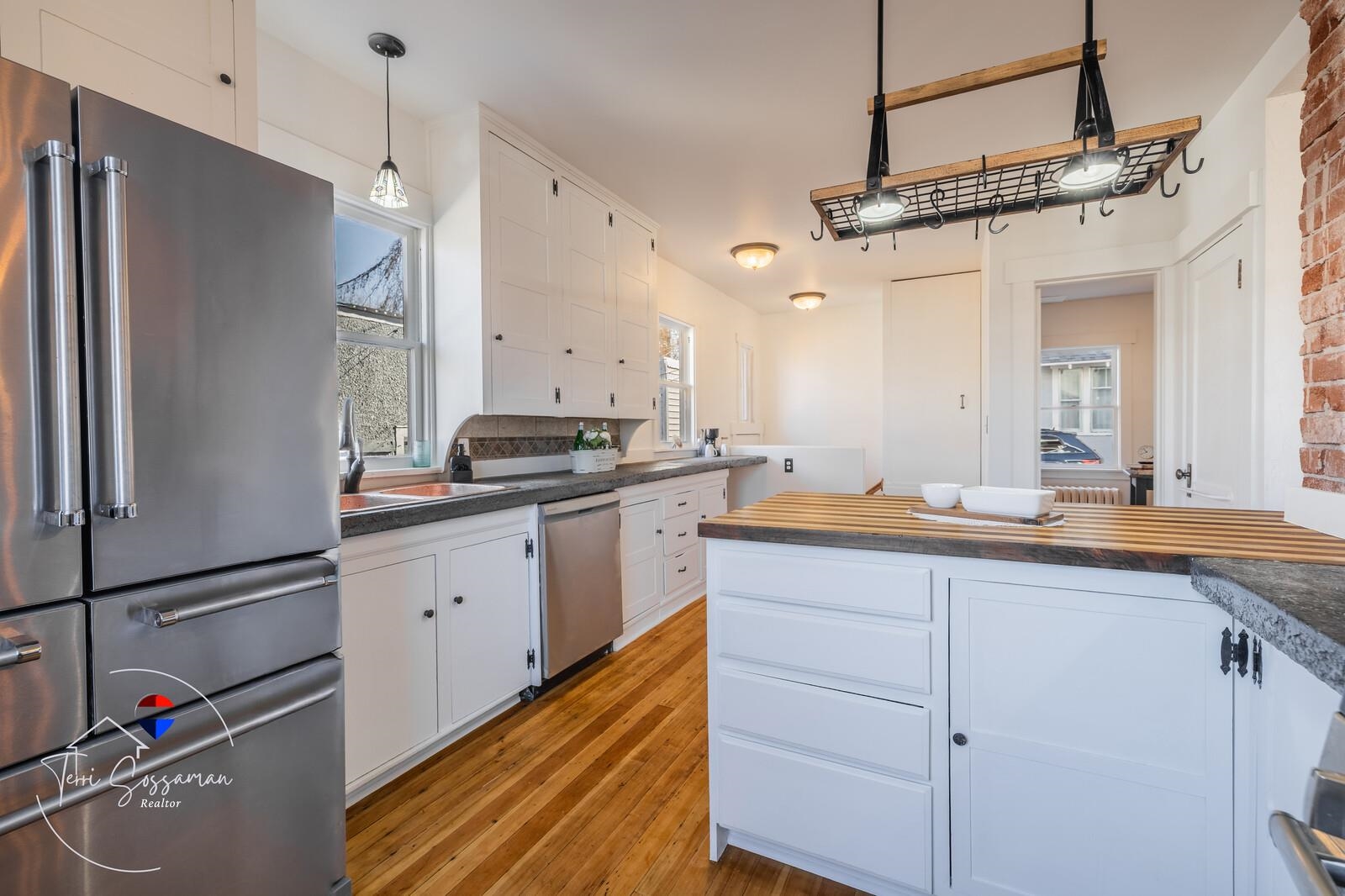 1007 South Wolcott Street Casper, WY 82601 - Photo 13 of 43