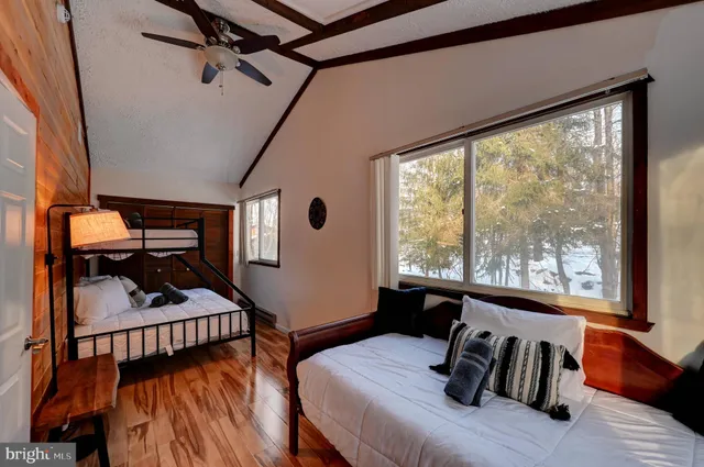 $749,900 | 28 Skye Drive, Lake Harmony, PA 18624