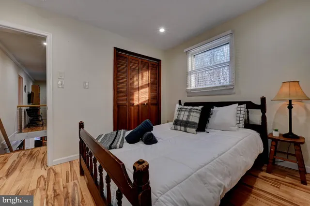 $749,900 | 28 Skye Drive, Lake Harmony, PA 18624