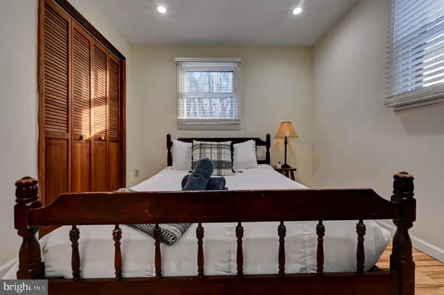 $749,900 | 28 Skye Drive, Lake Harmony, PA 18624