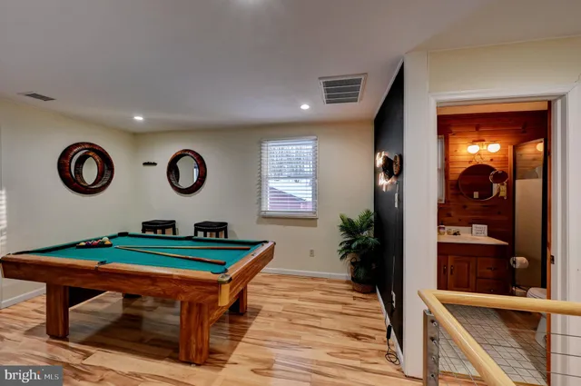 $749,900 | 28 Skye Drive, Lake Harmony, PA 18624