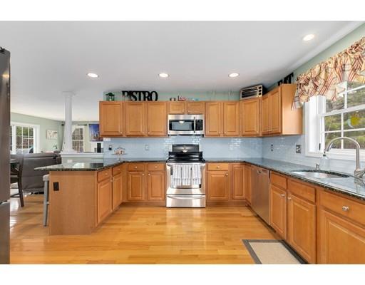 14 Marks Way Maynard, MA 01754 - Photo 6 of 30 Gallery Image 6