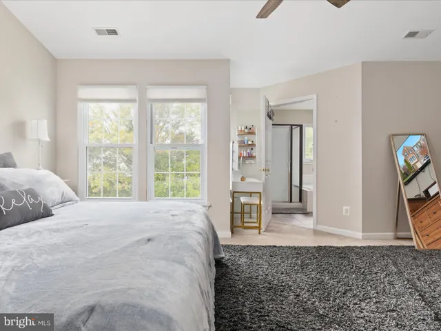 $560,000 | 7002 Manahoac Place, Gainesville, VA 20155