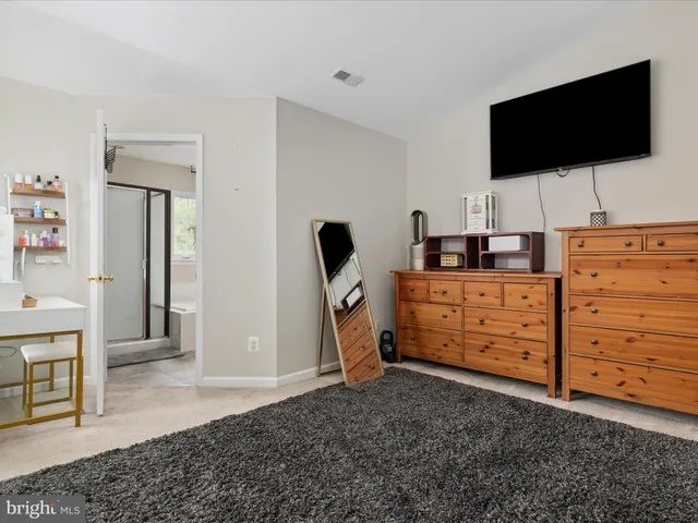 $560,000 | 7002 Manahoac Place, Gainesville, VA 20155