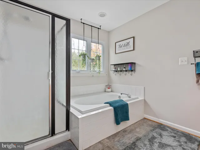 $560,000 | 7002 Manahoac Place, Gainesville, VA 20155