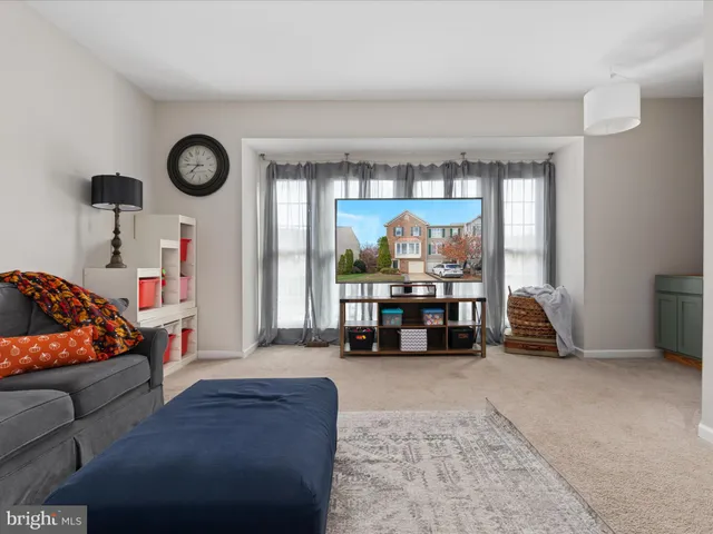 $560,000 | 7002 Manahoac Place, Gainesville, VA 20155