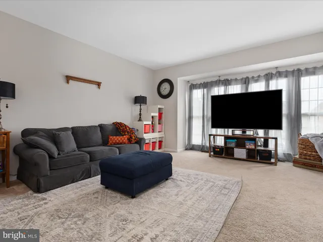 $560,000 | 7002 Manahoac Place, Gainesville, VA 20155