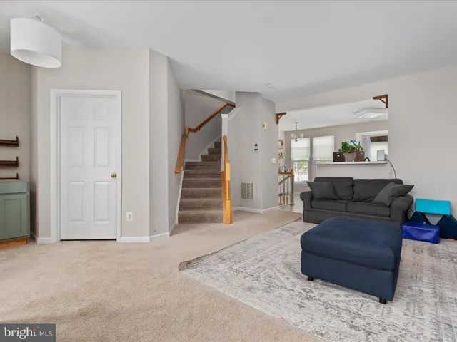 $560,000 | 7002 Manahoac Place, Gainesville, VA 20155