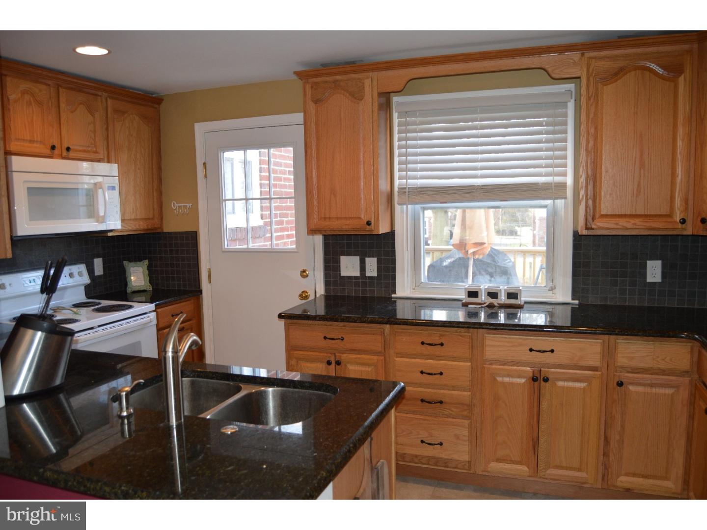 416 Earlington Road Havertown, PA 19083 - Photo 6 of 25 Kitchen