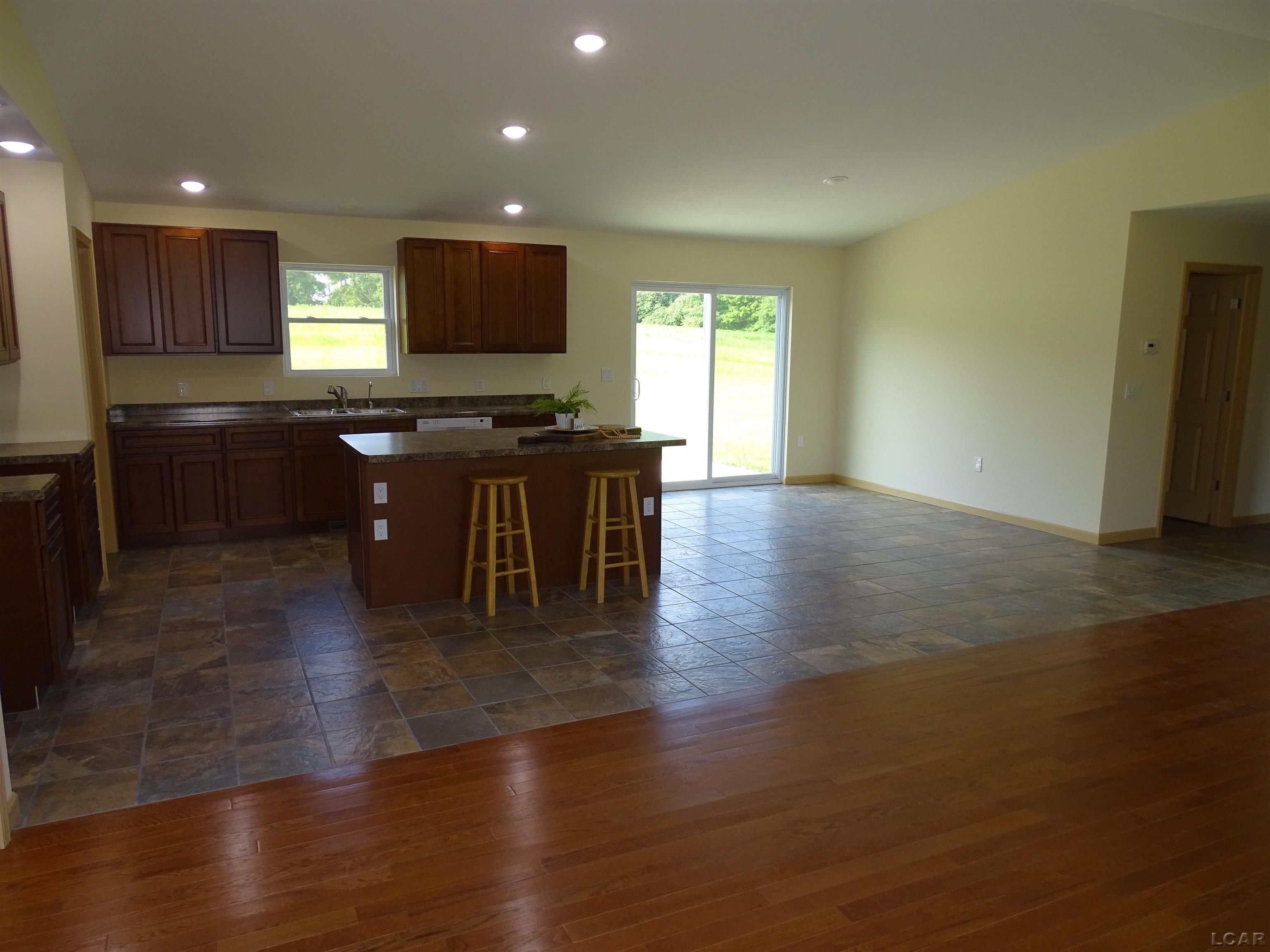 4820 Spotts Road Osseo, MI 49266 - Photo 6 of 30