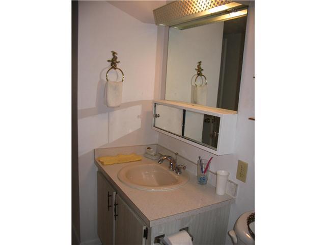 1937 Southwest Palm City Road, Unit 19I Stuart, FL 34994 - Photo 24 of 25 Gallery Image 24