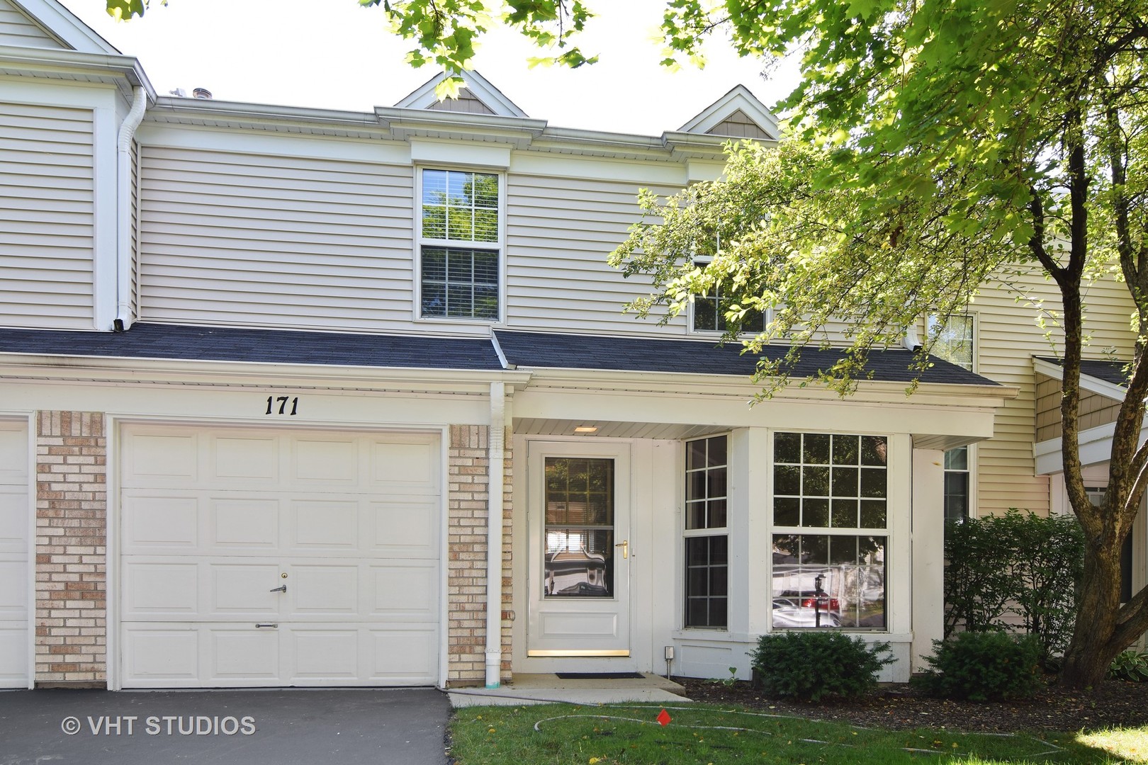 171 North Oltendorf Road Streamwood, IL 60107 - Photo 1 of 12 Gallery Image 1